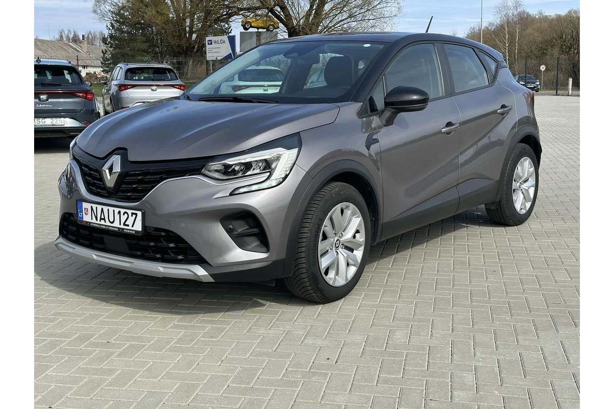 Manual transmission Renault Captur 2021 rental side view