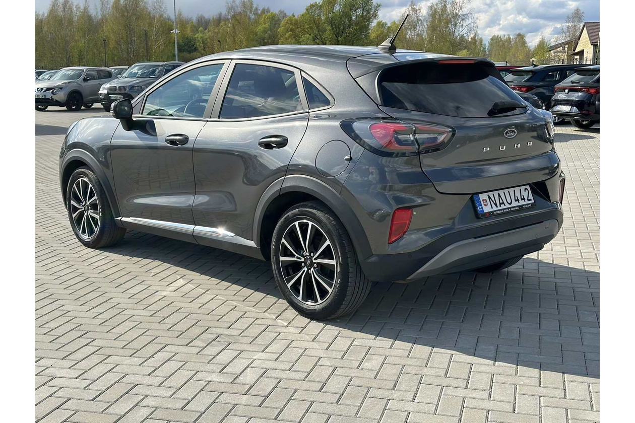 Ford Puma salono vaizdas - GBY Rent transporto nuoma