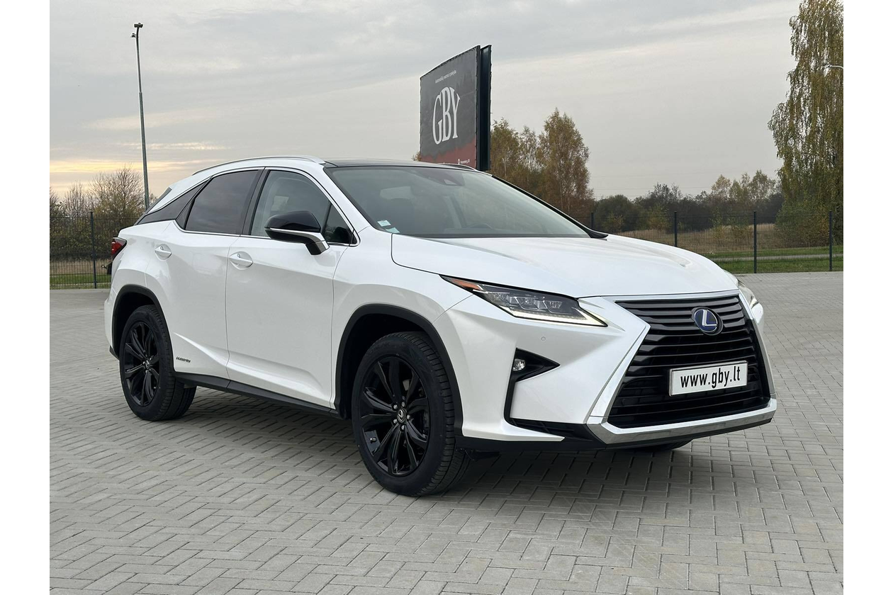Lexus RX450h car rental