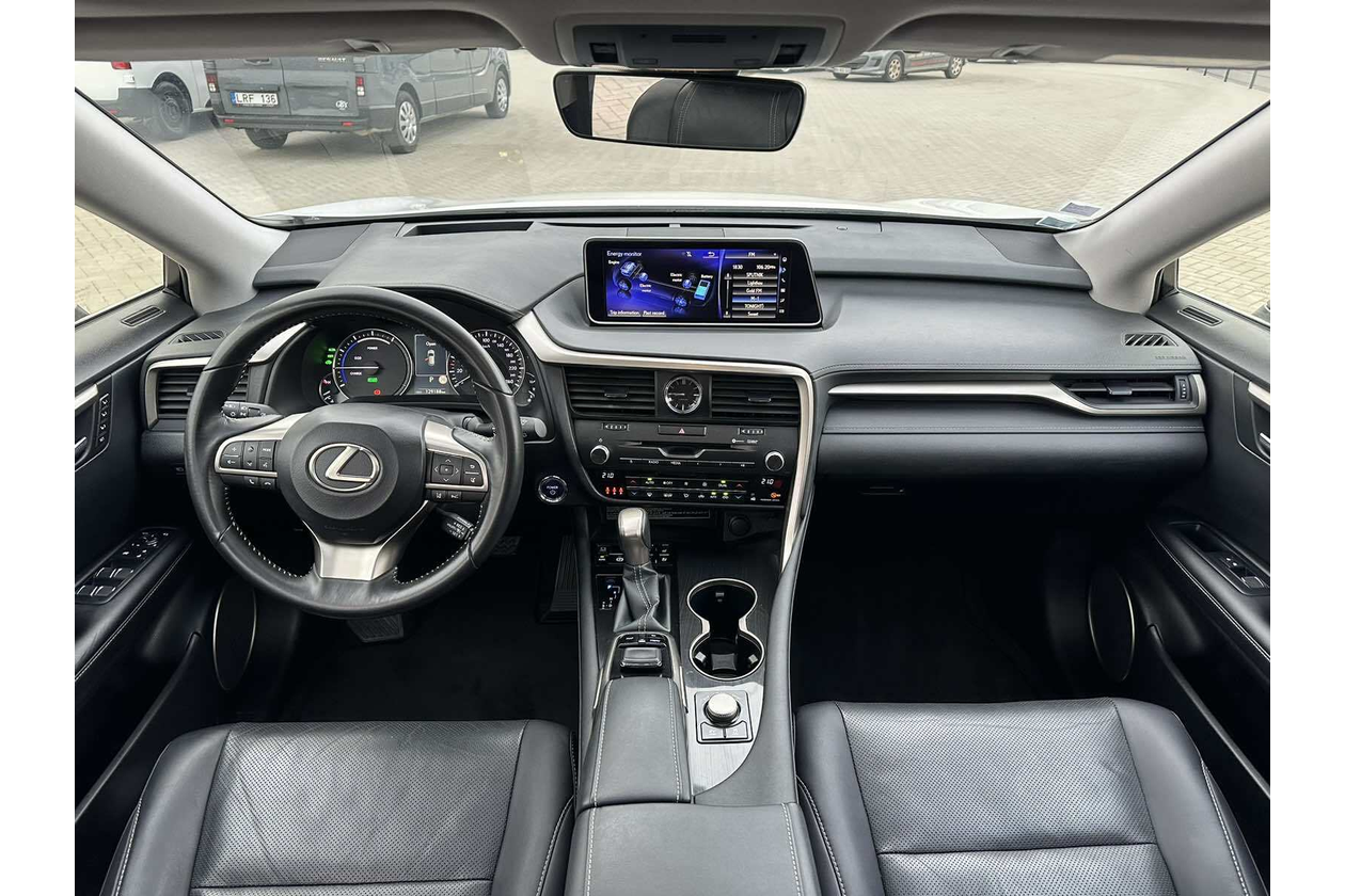 Lexus RX450h car rental