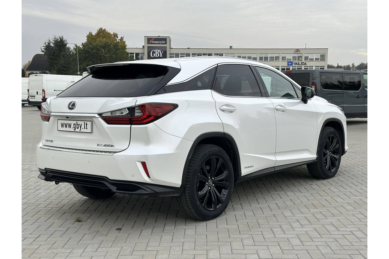 Lexus RX450h car rental