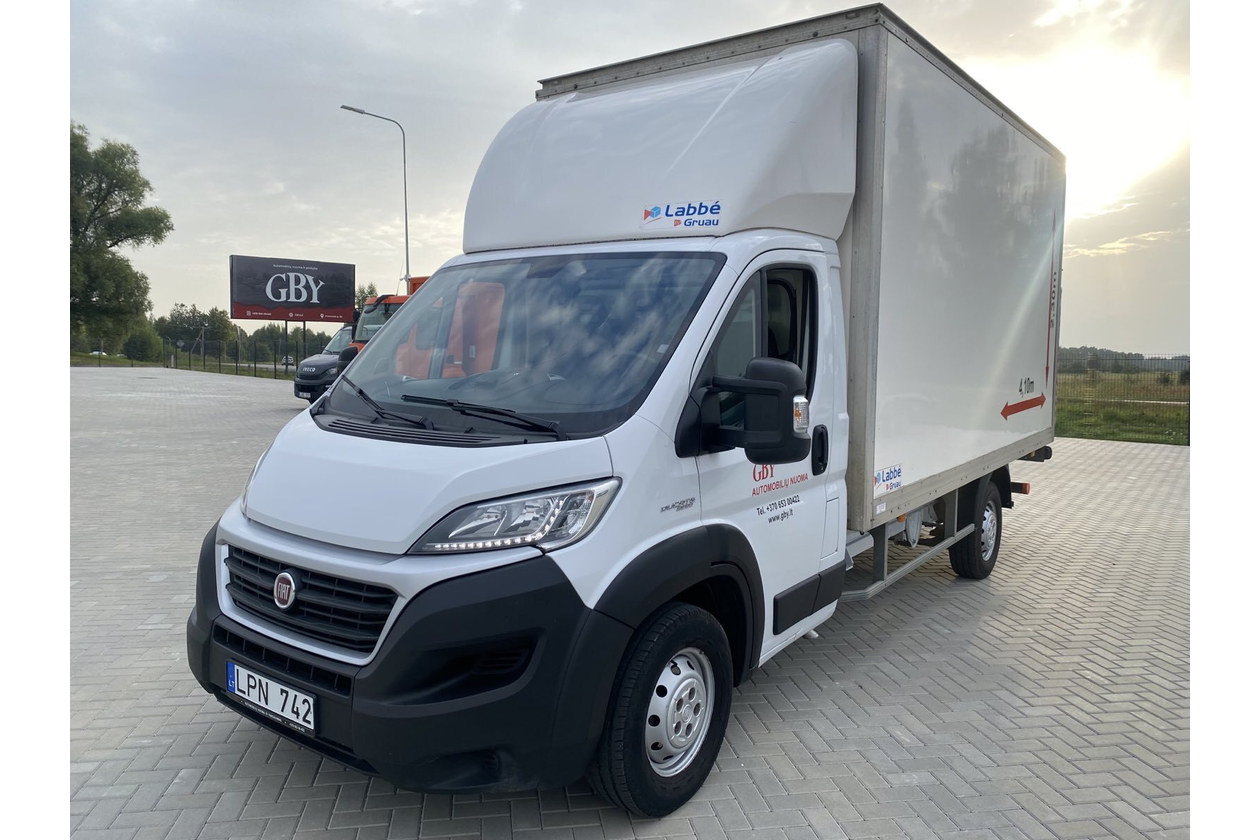 Fiat Ducato commercial car for rent
