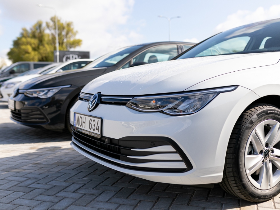 nuomojame automobilius kauno oro uoste