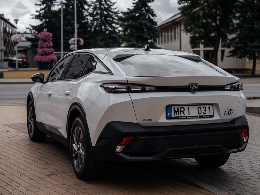 electric car for rent in taurage