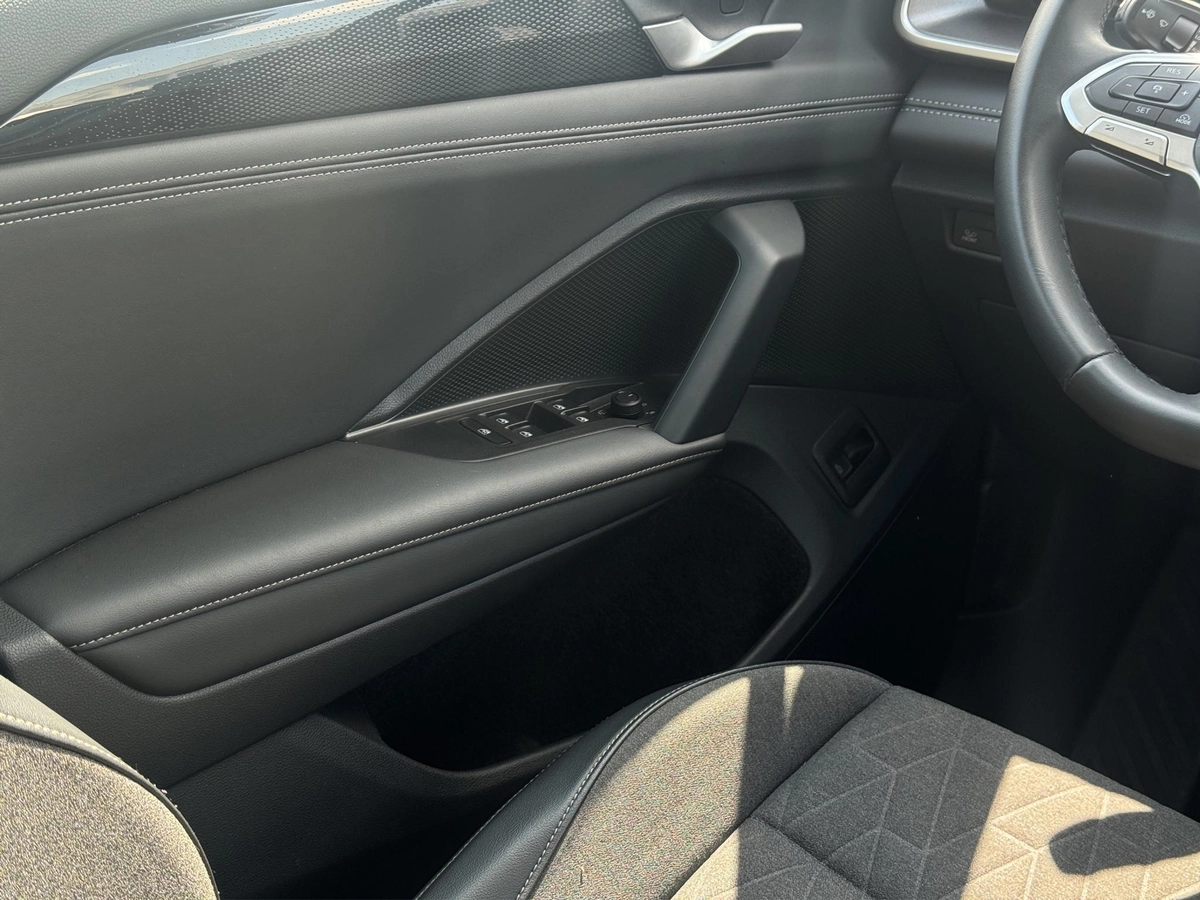 miesto visureigis VW Tayron pirkti